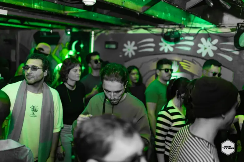 A full floor beneath the daisy mural