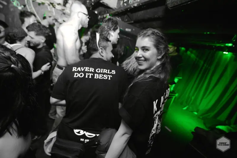 A “Raver girls do it best” tee and big smiles